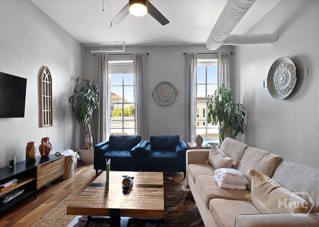 105 Whitaker Street 304 Property Photo 10