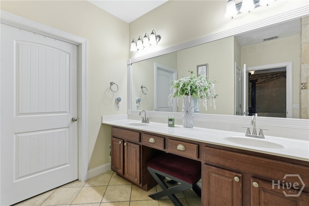 141 Saint Catherine Circle Property Photo 21