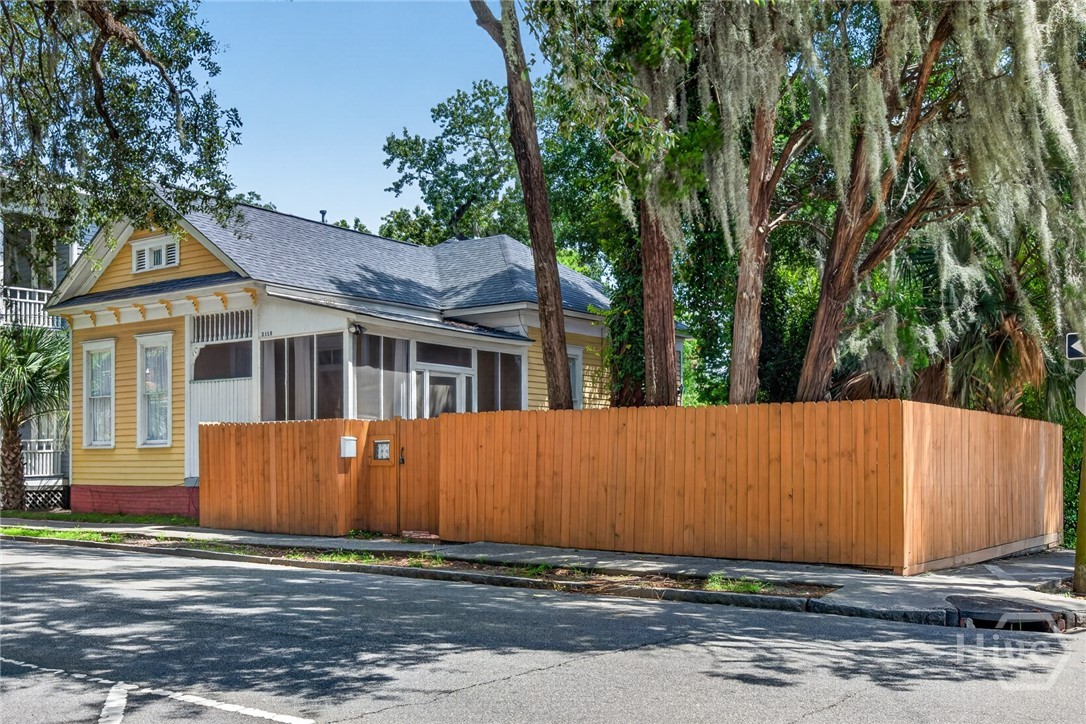 2118 Lincoln St Property Photo 1