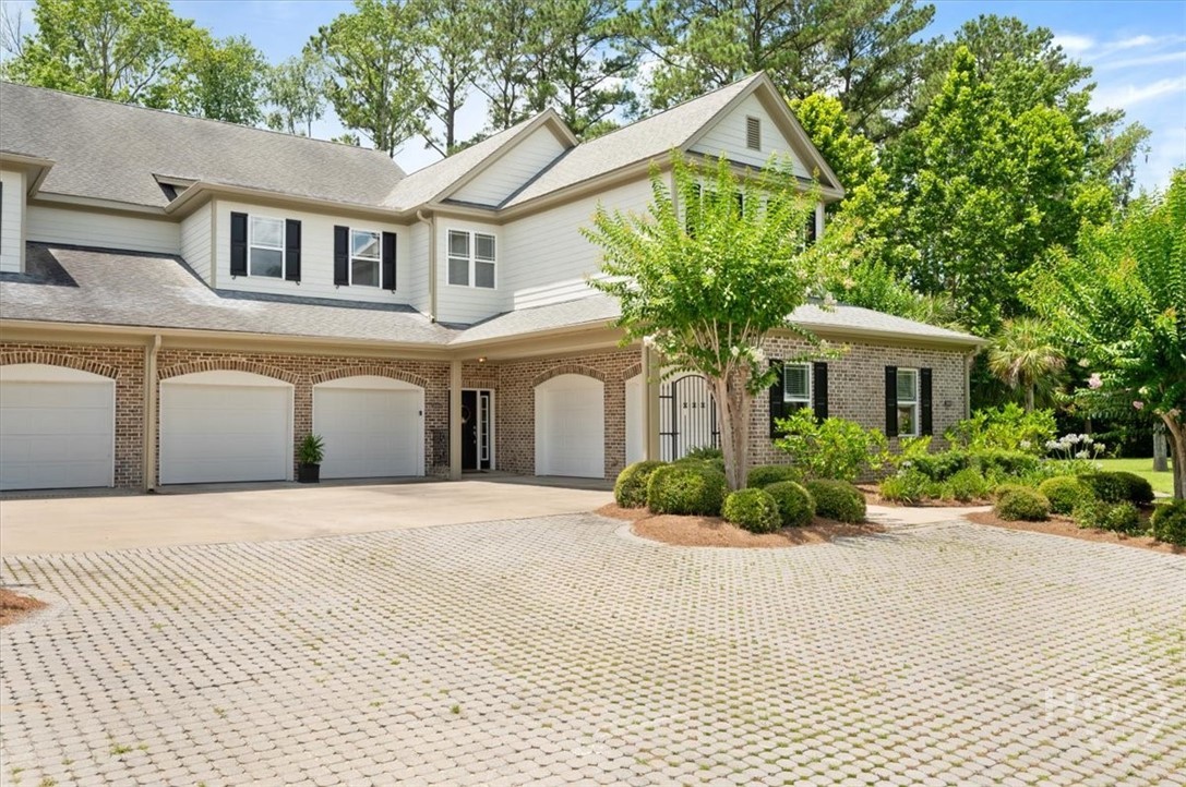 2604 River Oaks Drive Property Photo 2