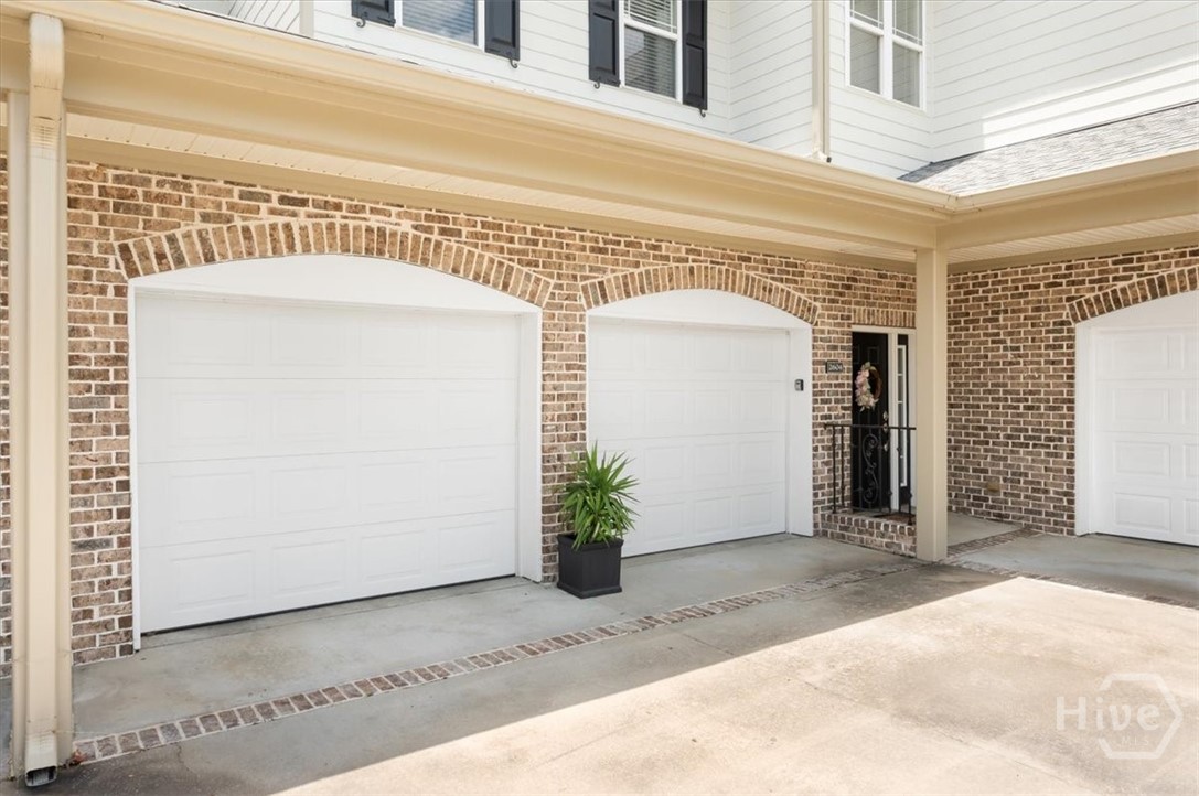 2604 River Oaks Drive Property Photo 8
