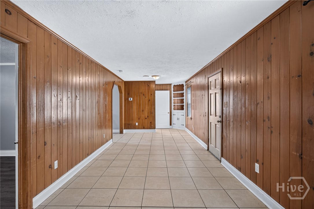 1010 E Victory Drive F Property Photo 7