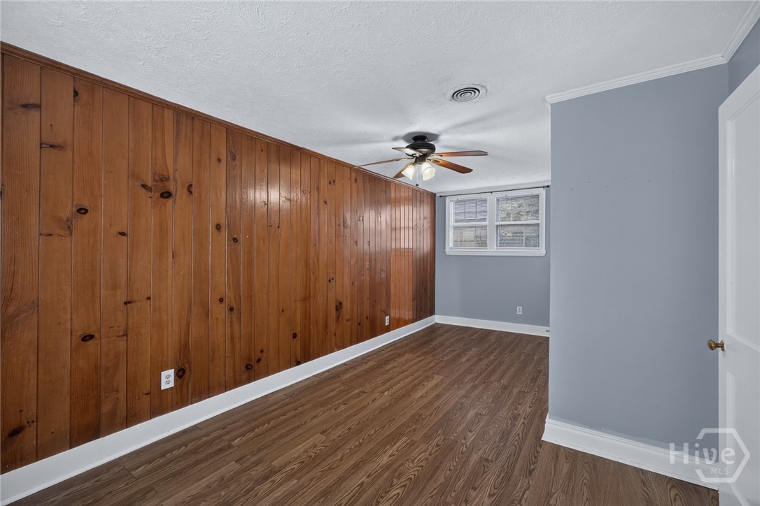 1010 E Victory Drive F Property Photo 21