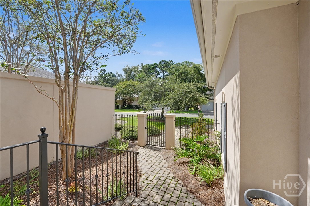 108 Saltwater Way Property Photo 4