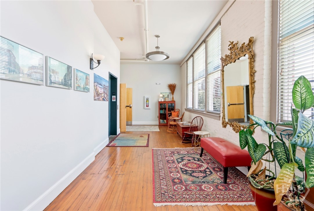 122 W Broughton Street 204 Property Photo 7