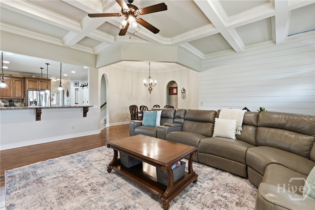 6 Osgood Lane Property Photo 8