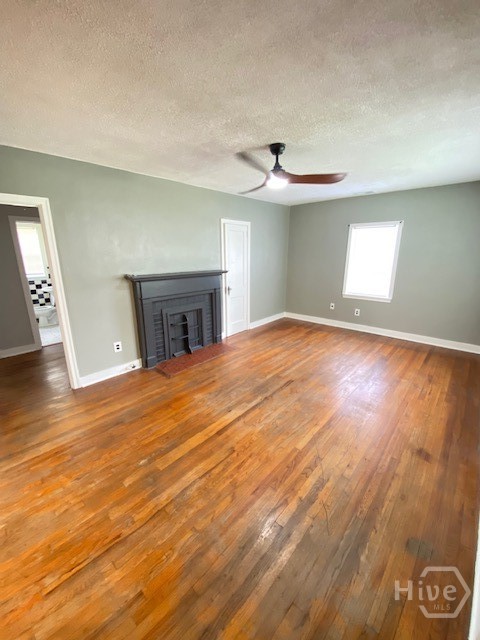 2206 E 41st Street Property Photo 3