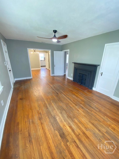 2206 E 41st Street Property Photo 4