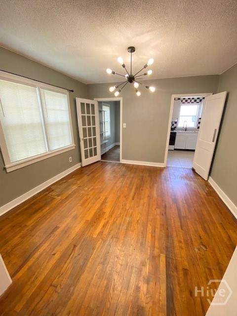 2206 E 41st Street Property Photo 5