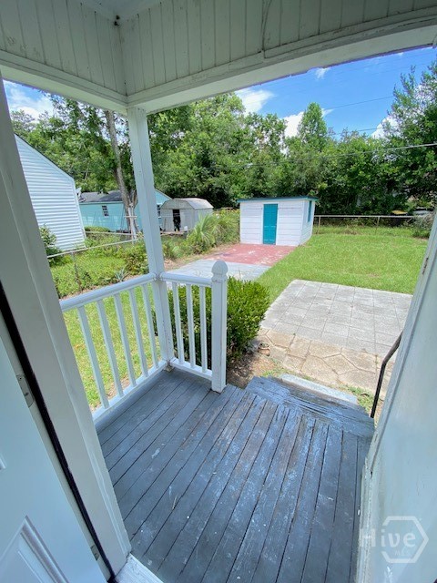 2206 E 41st Street Property Photo 14