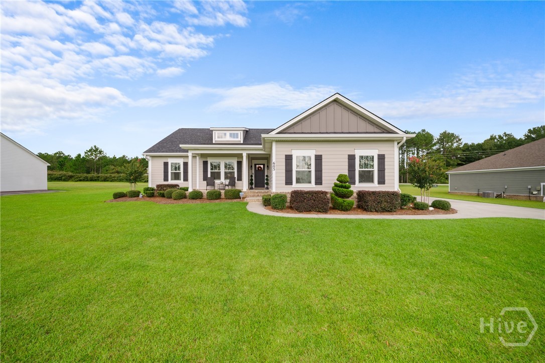 605 Bridle Run Property Photo 1