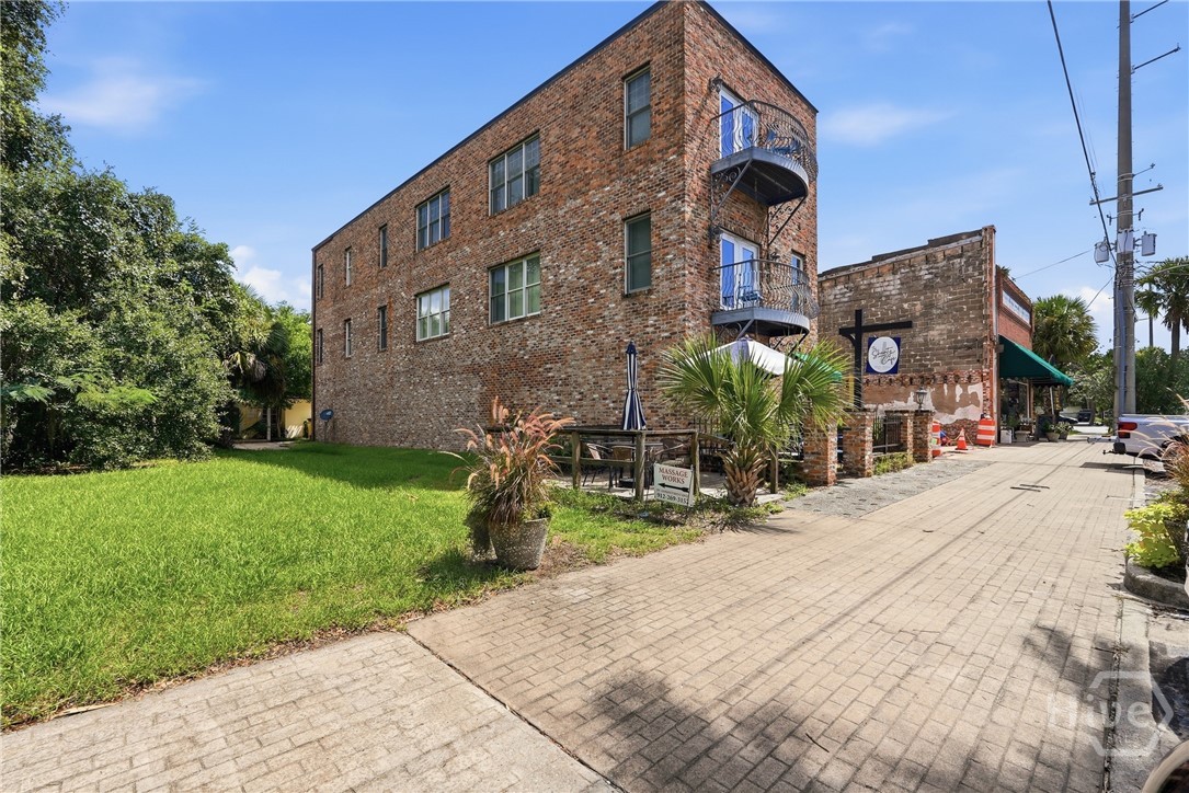 106 Broad Street Property Photo 1