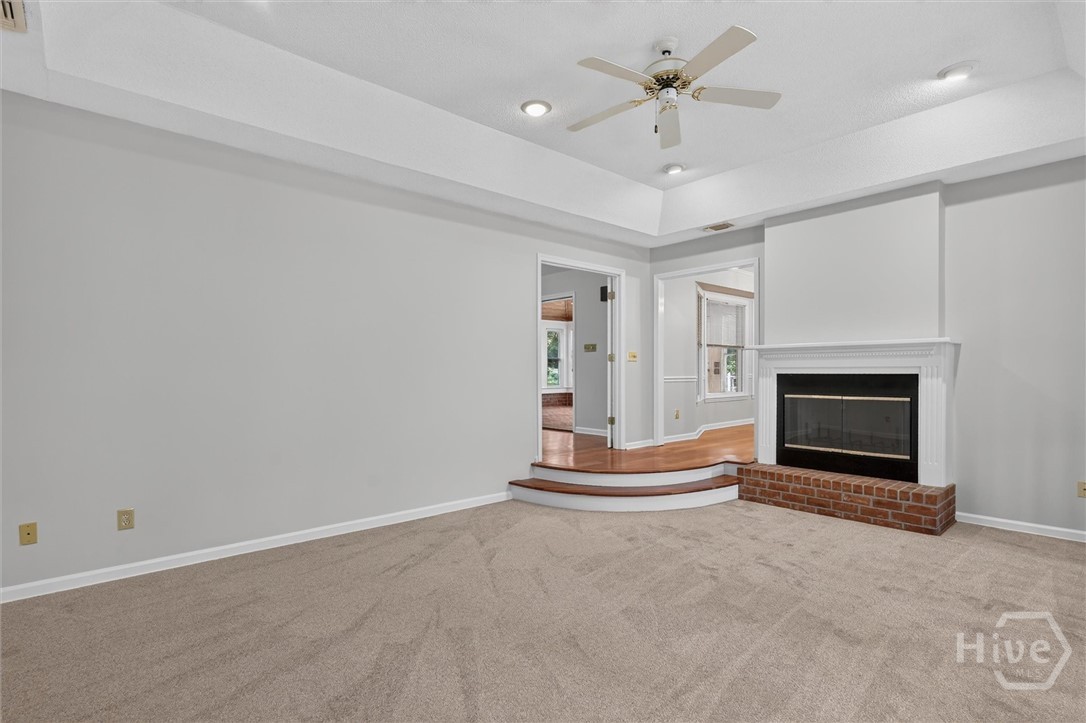 303 Royal Crest Court Property Photo 10