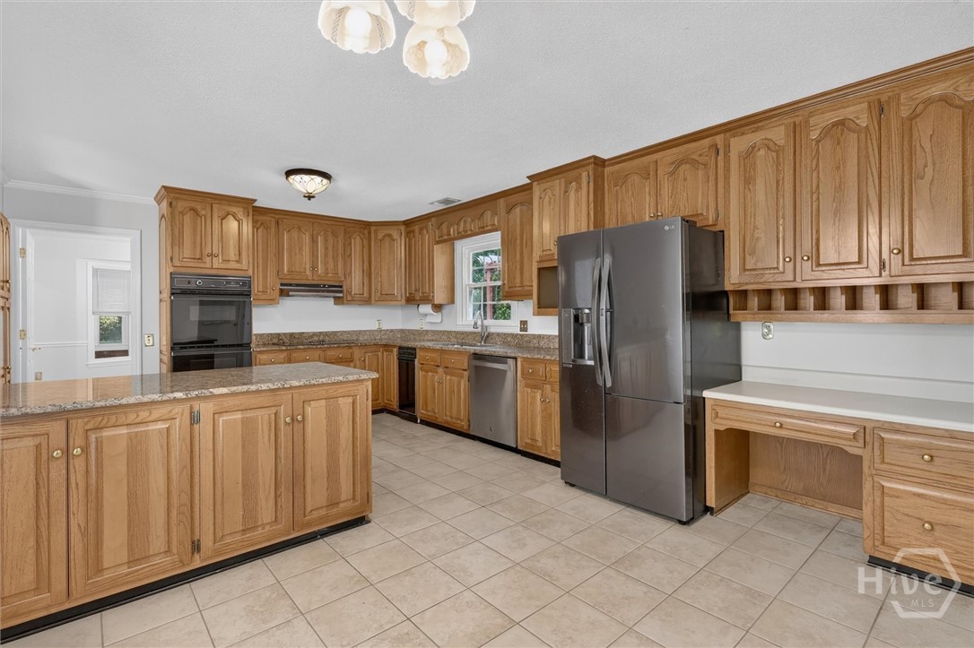 303 Royal Crest Court Property Photo 17