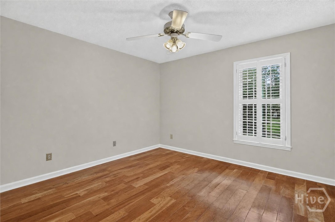 303 Royal Crest Court Property Photo 19