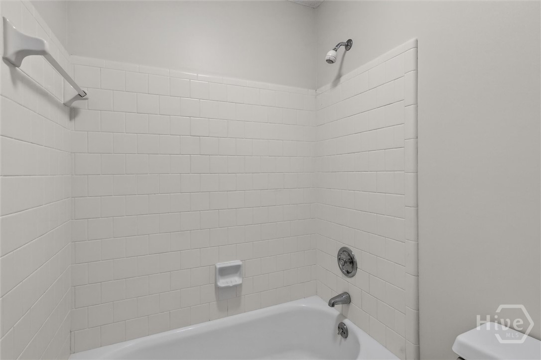 303 Royal Crest Court Property Photo 22