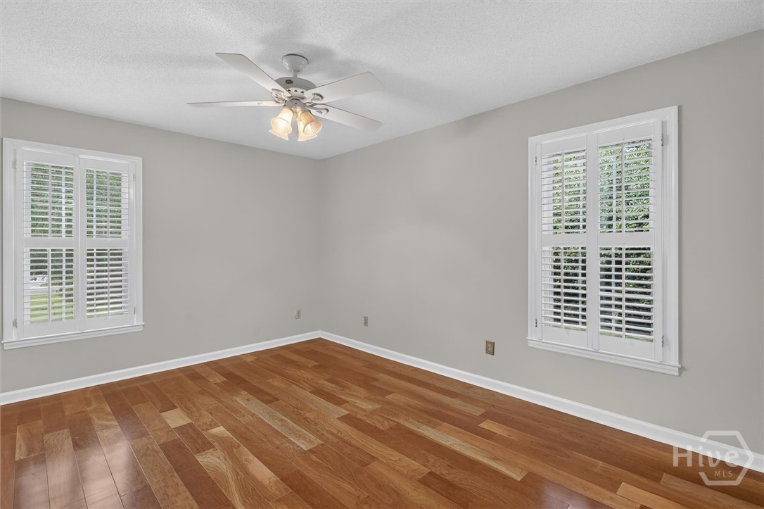 303 Royal Crest Court Property Photo 23