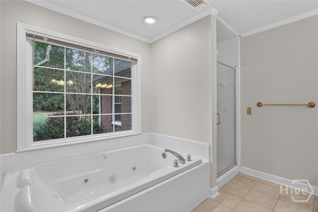 303 Royal Crest Court Property Photo 28