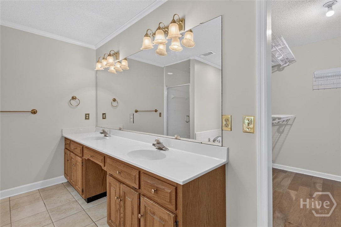 303 Royal Crest Court Property Photo 29