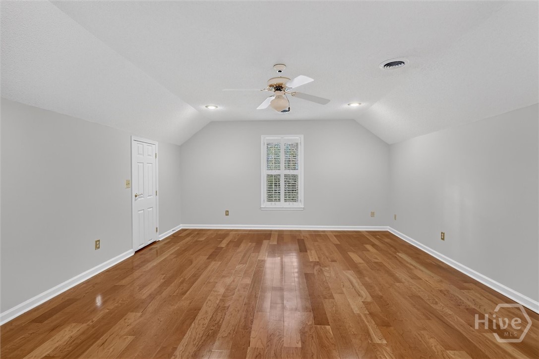 303 Royal Crest Court Property Photo 33