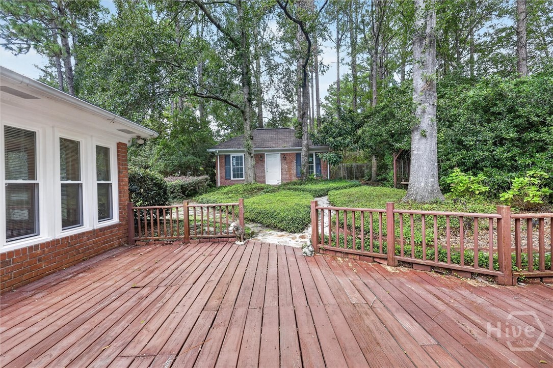 303 Royal Crest Court Property Photo 37