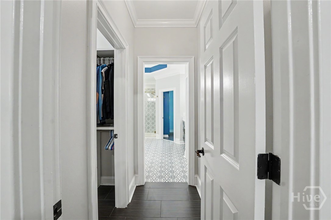 24 Oakcrest Drive E Property Photo 35