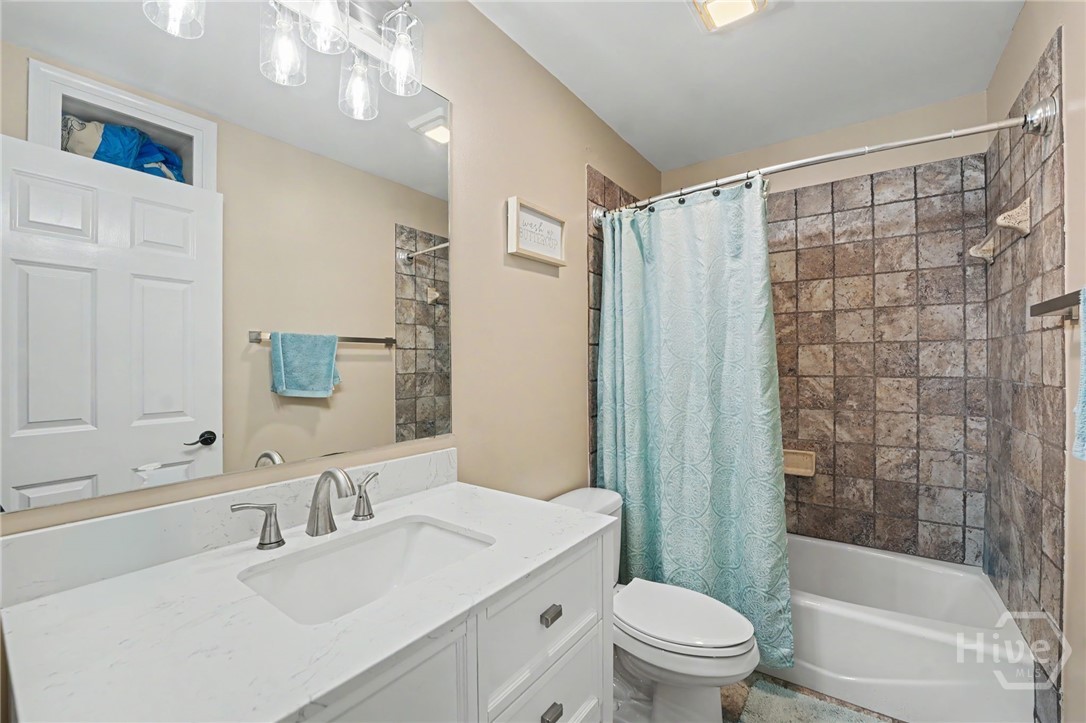 24 Oakcrest Drive E Property Photo 48