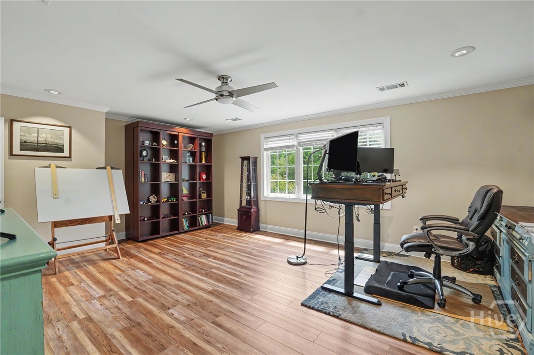 24 Oakcrest Drive E Property Photo 61