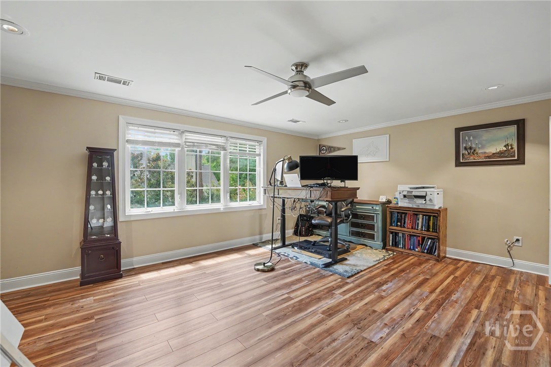 24 Oakcrest Drive E Property Photo 62