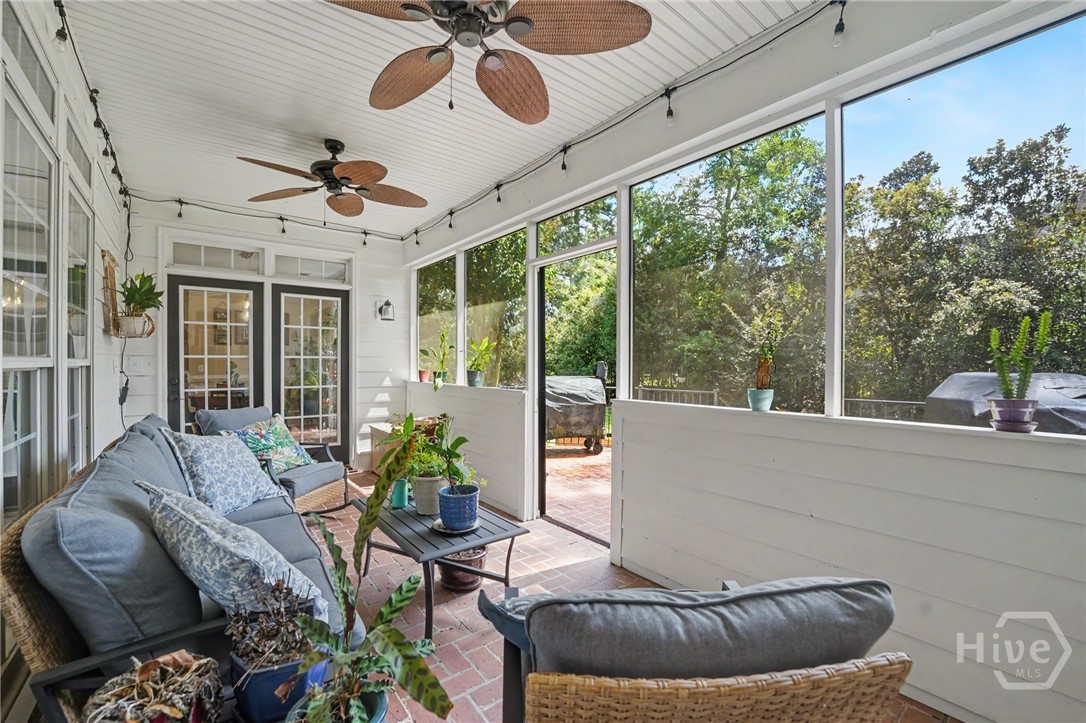 24 Oakcrest Drive E Property Photo 64