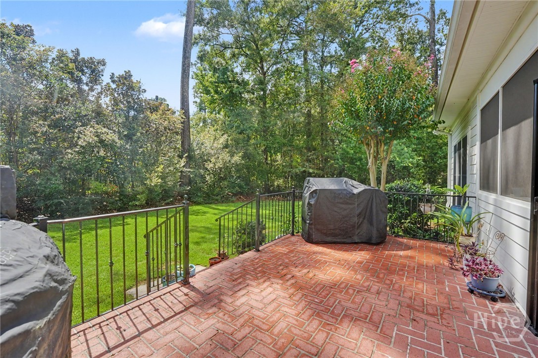24 Oakcrest Drive E Property Photo 66