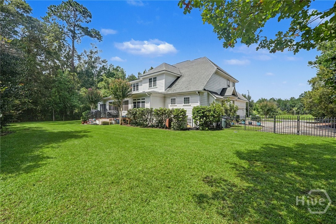 24 Oakcrest Drive E Property Photo 69