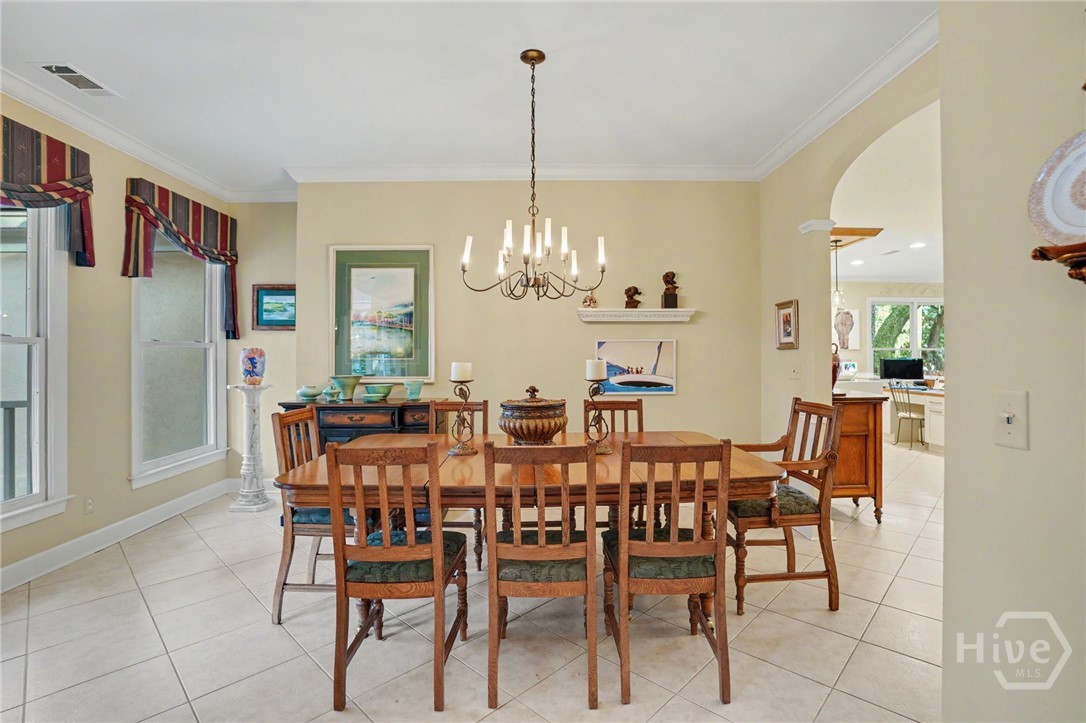 2 Fat Friars Retreat Property Photo 5