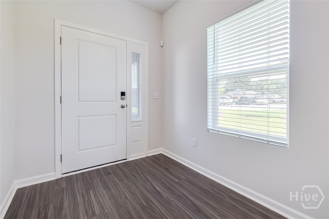 9 Towne Park Court Property Photo 5