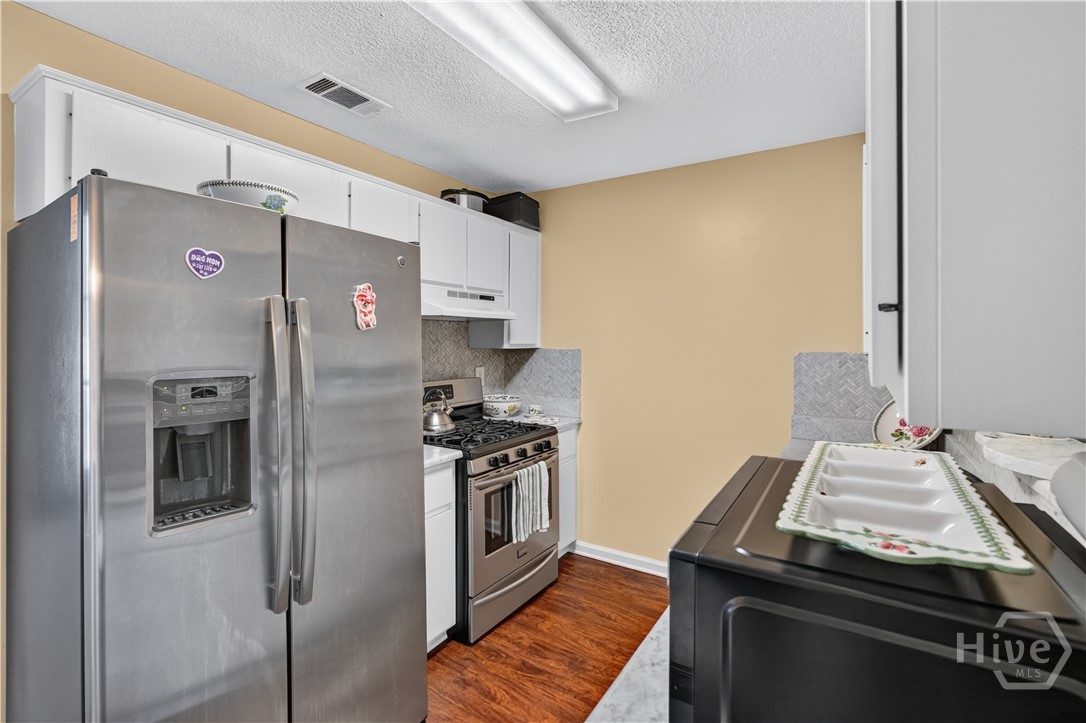 106 Hunt Club Court Property Photo 25