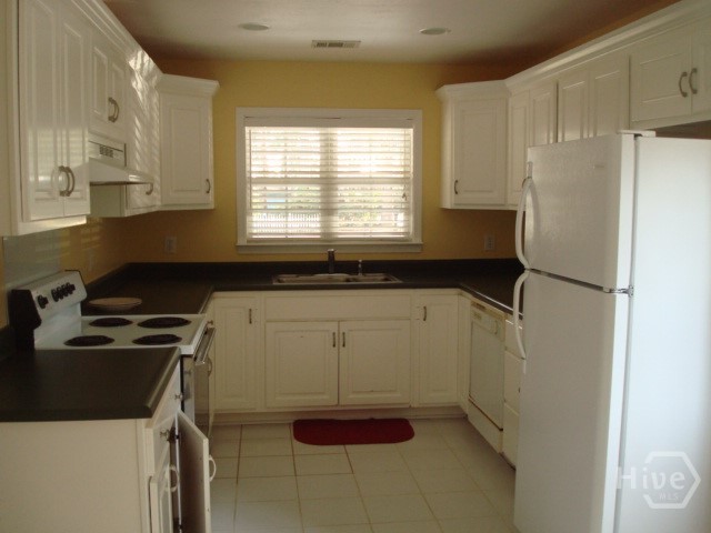 215 E Old Mill Rd Property Photo 6