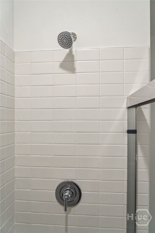 277 Kingswood Property Photo 26