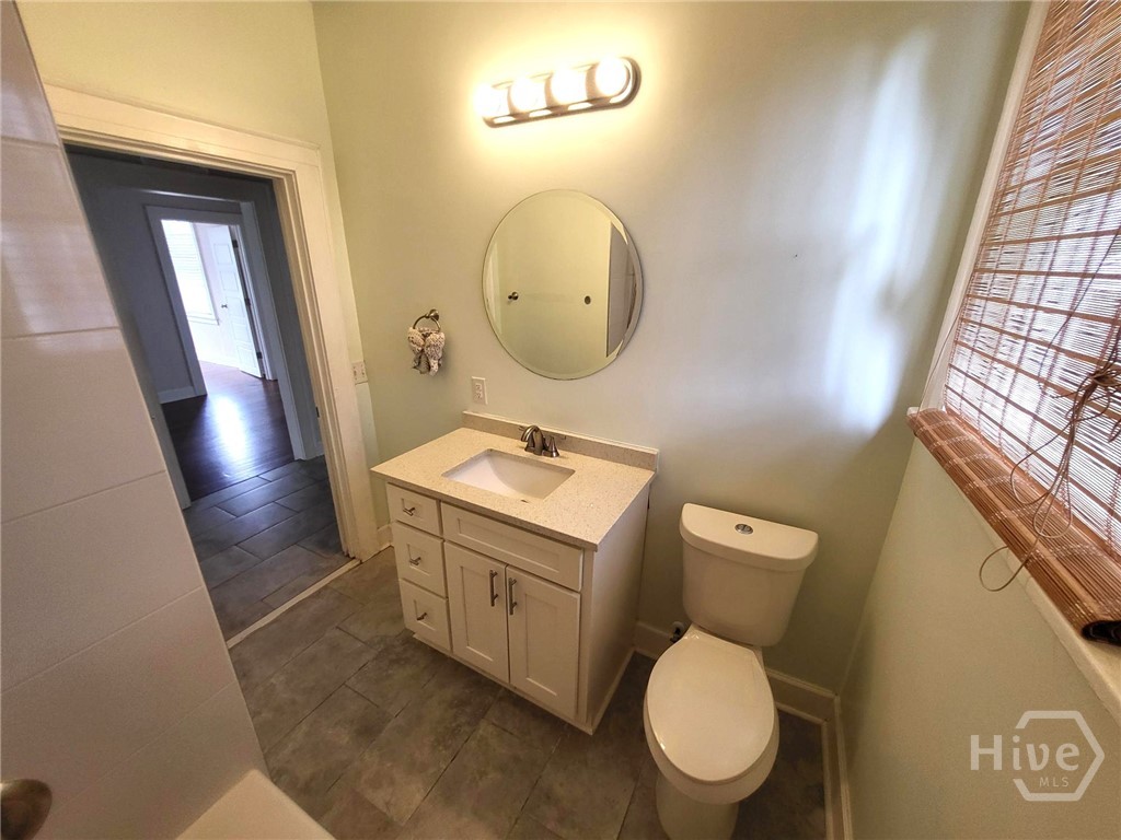 1410 E 41st Street Property Photo 10