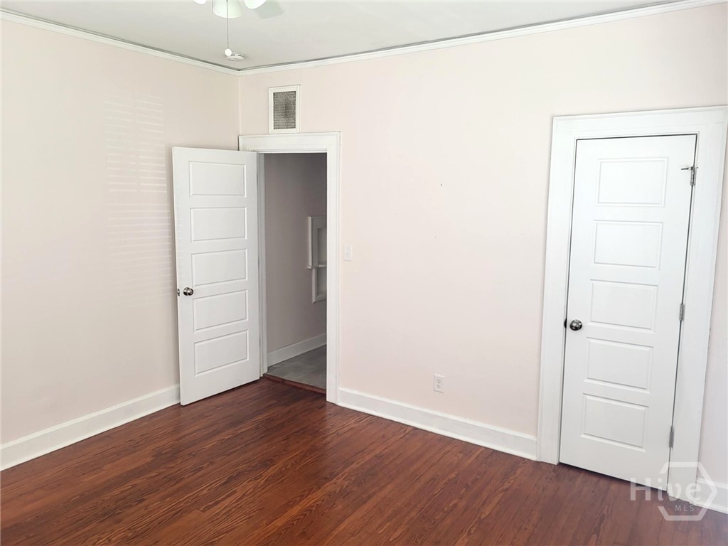 1410 E 41st Street Property Photo 12