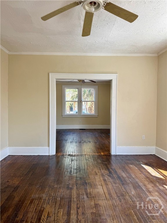 627 W 39th Street Property Photo 5