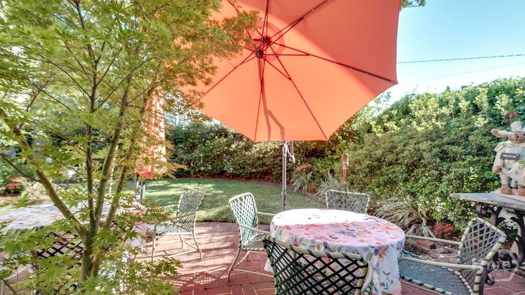 124 E 45th Street Property Photo 1