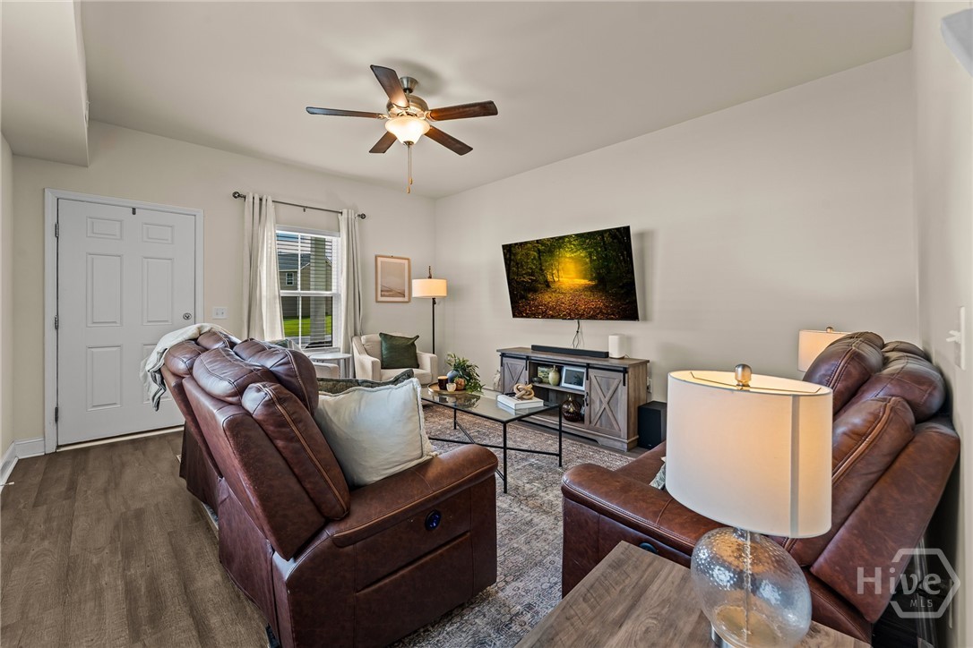 716 Mill Creek Circle Property Photo 8