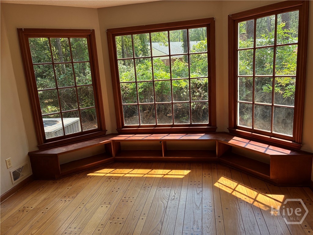 108 Dumbarton Property Photo 6