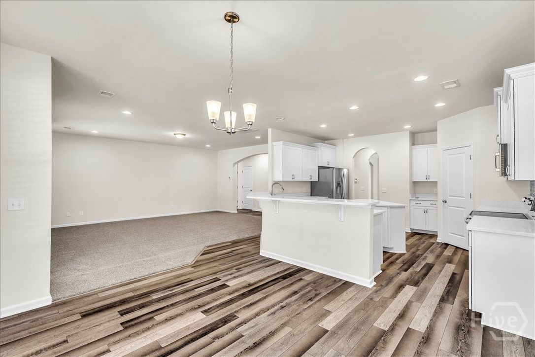 97 Gracyn Lane Ne Property Photo 15