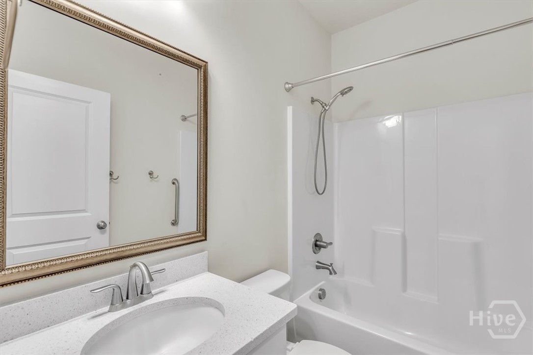 97 Gracyn Lane Ne Property Photo 23