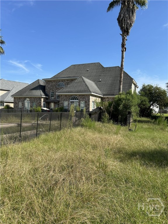 19 Club House Drive Property Photo 4