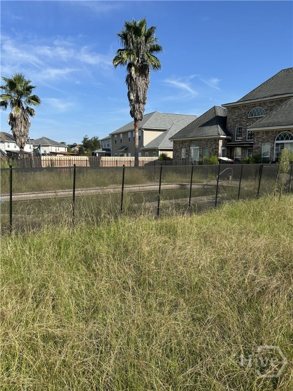 19 Club House Drive Property Photo 5