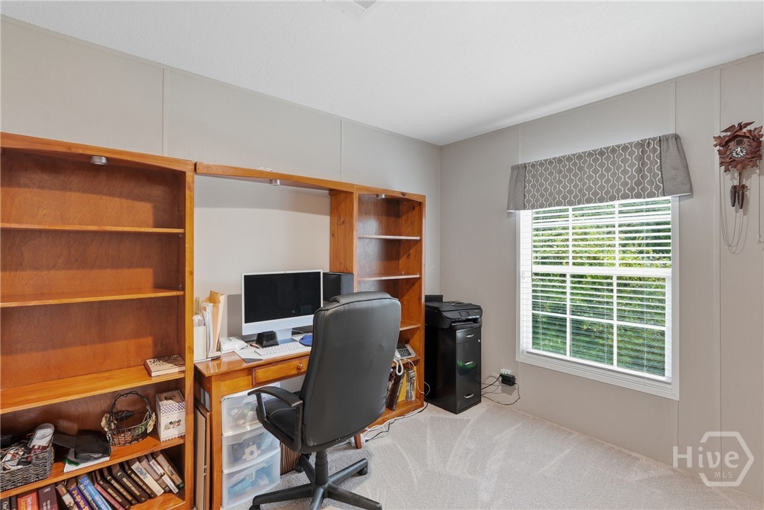 454 Pine Avenue Property Photo 14