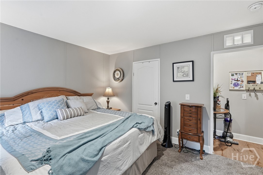 454 Pine Avenue Property Photo 18