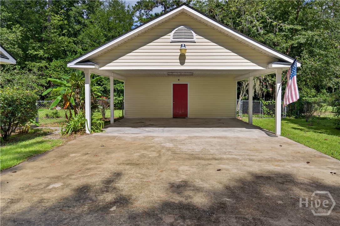 504 Lake Drive Property Photo 5